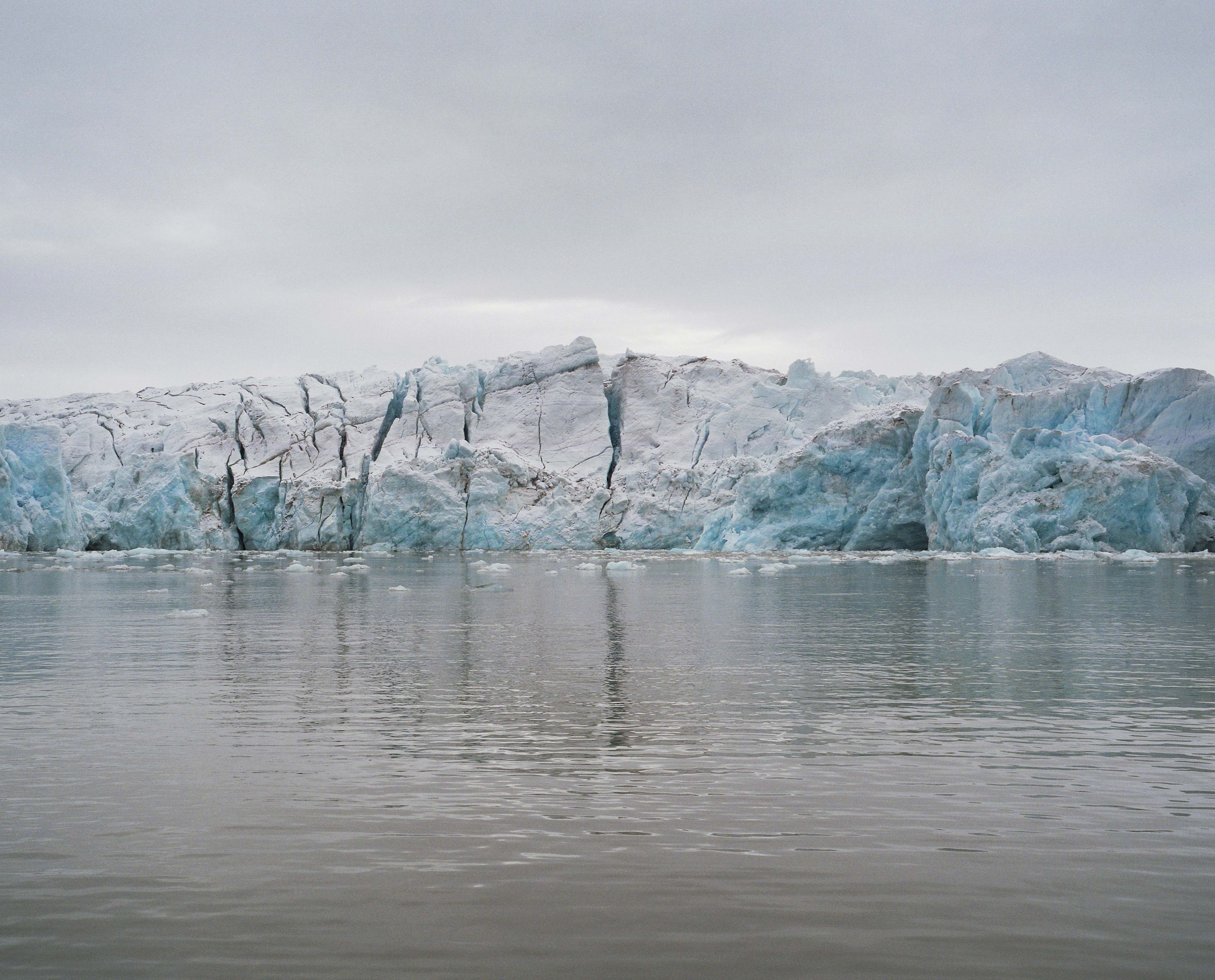 Photo de terres victimes du réchauffement climatique à Svalbard archipel norvégien, Gautier Deblonde