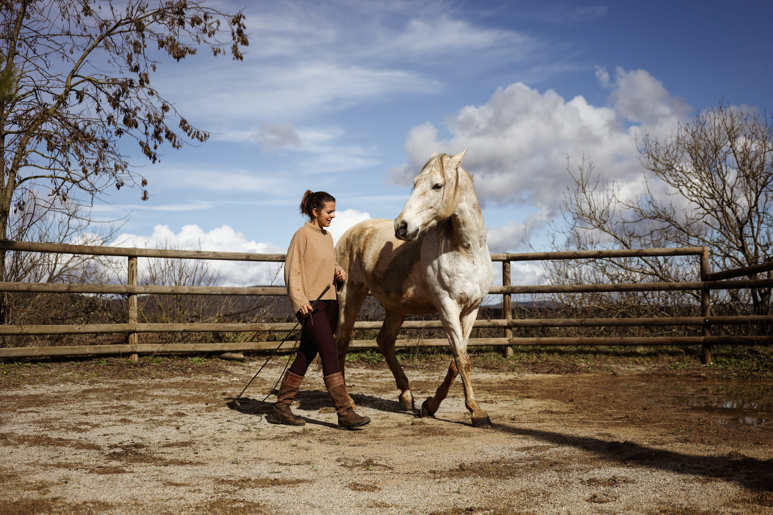 Tampon à savon, dans l'atelier de Cyril, savonnier à Boeschèpe dans le Nord de la France. La savonnerie des Flandres. Photographie de Nadège Fagoo (Light Motiv)
