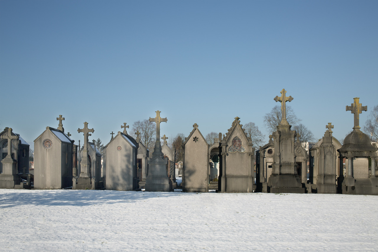 Coupe des blocs de savon, dans l'atelier de Cyril, savonnier à Boeschèpe dans le Nord de la France. La savonnerie des Flandres. Photographie de Nadège Fagoo (Light Motiv)